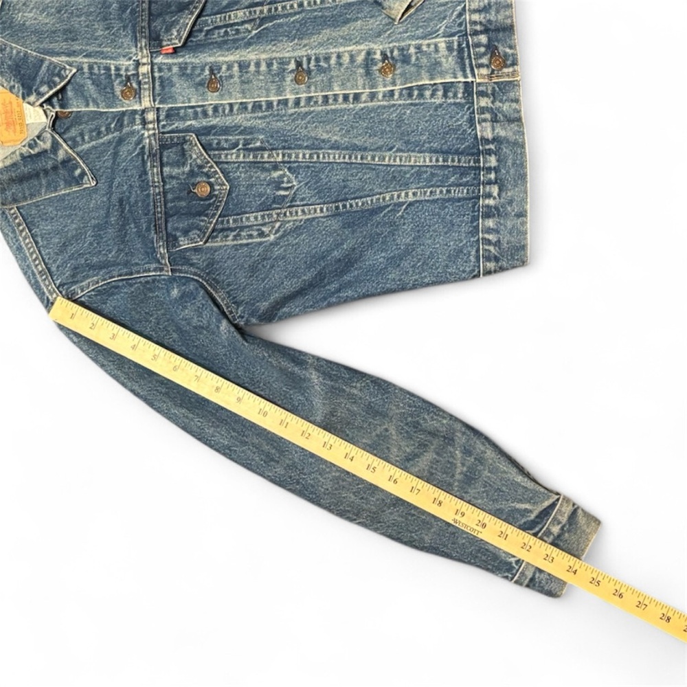 Vintage Levi’s Type lll 1970’s Denim Trucker Jacket, model # 70505-0217 - Picture 7 of 8